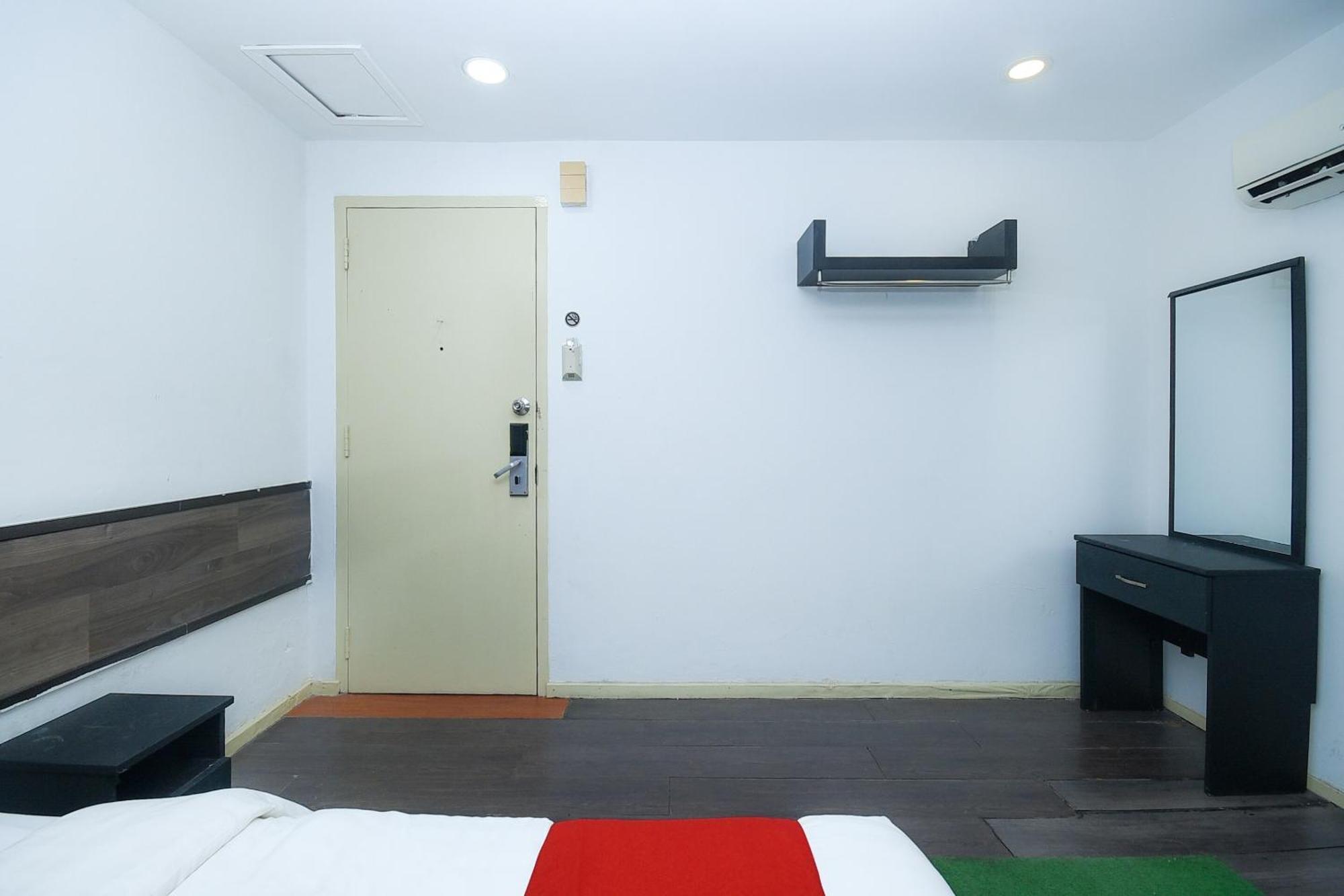 Oyo 90820 River Inn ミリ エクステリア 写真